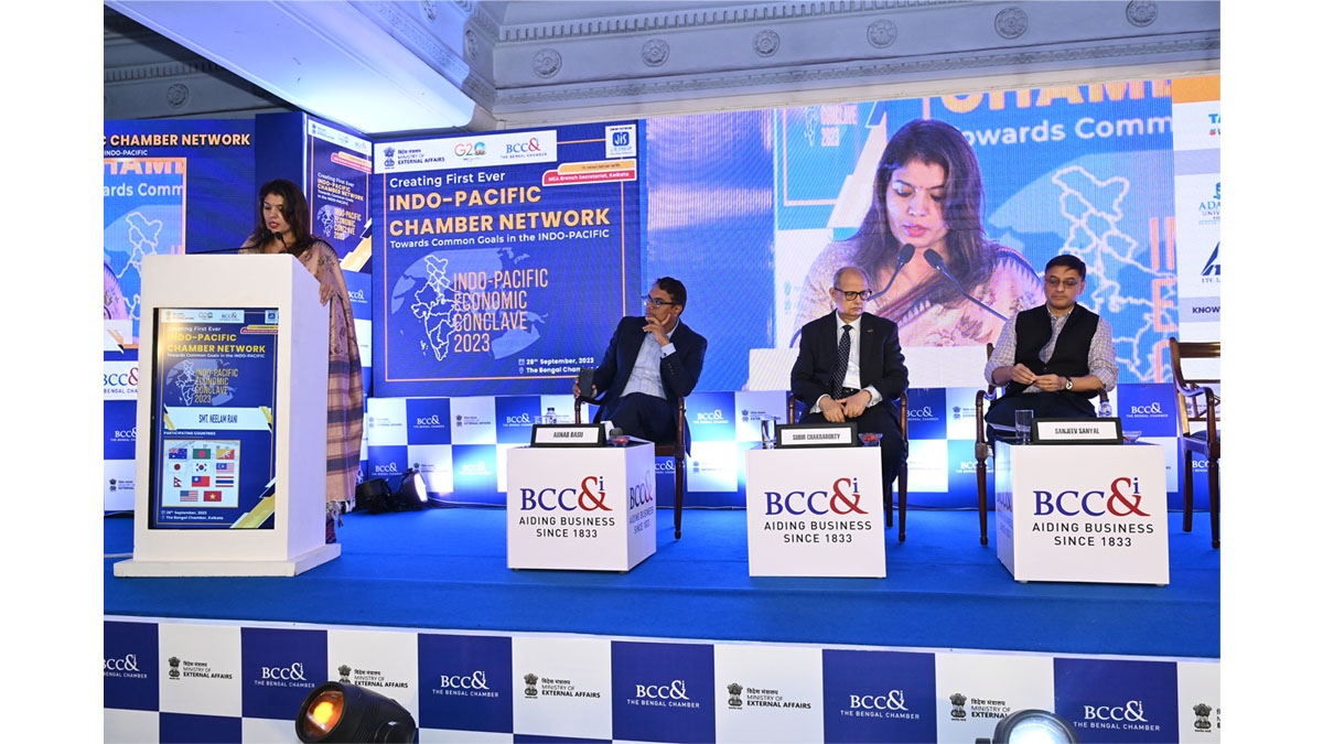 Smt. Neelam Rani, IFS, Director, Branch Secretariat, Kolkata, Ministry of External Affairs, Government of India, sharing insights onIndia’s engagement in Indo-Pacific on Day 1 of Indo-Pacific Economic Conclave