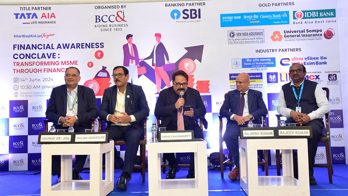  Experts’ Roundtable on “Banks: The MSME Advantage” (L-R) Mr. Anunay Kumar Jha