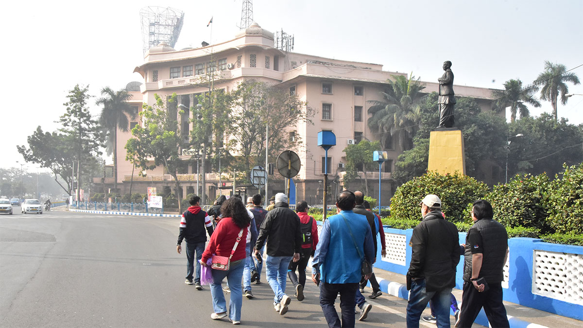 All the participants visiting Aakashvani Bhawan during the 4th edition of BCC&I Heritage Walk titled Heritage Trail: Exploring Dalhousie and Mohun Bagan Club