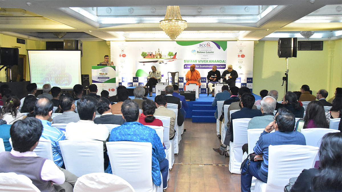 Mr Adhip Nath Pal Chaudhuri, Co-Chairperson, National Tourism Committee, BCC&I; and Mr Arijit Dutta, Managing Director, Priya Entertainments Pvt. Ltd; Swami Mahaprajnananda, Principal, Ramakrishna Mission Vidyamandira; Mananeeya Shri Pravin Dabholkar, All India Treasurer, Vivekananda Kendra; Mr Pinaki Bhattacharya, Tourism Researcher, Author, and Member of the BCC&I National Tourism Committee were present at the discussion session on Swami Vivekananda: A Herald for Sustainable Tourism on 17th January 2024 at The Bengal Chamber Premises.