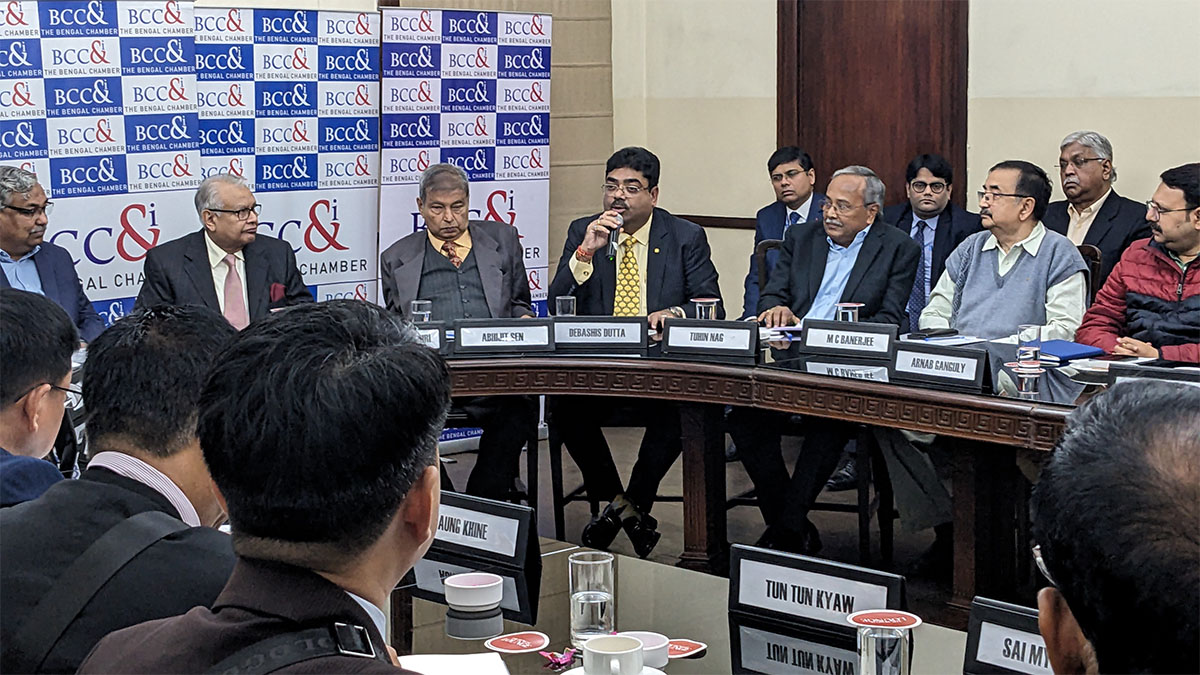 Mr. Debashis Dutta, Director, BG Somadder & Sons Pvt. Ltd. interacting with the Myanmar Delegation in order to understand the trade policies and incentive schemes if any. 