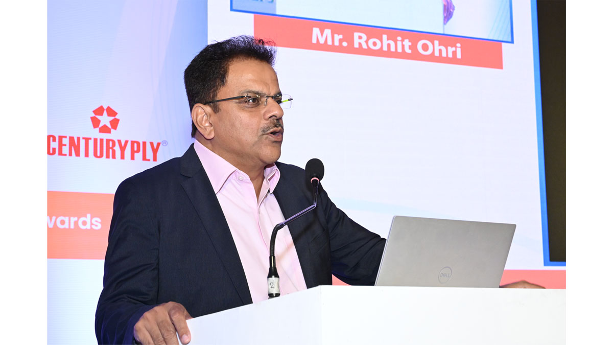 Mr. Rohit Ohri, Executive Chairman & CEO, FCB Group India, giving his closing keynote address