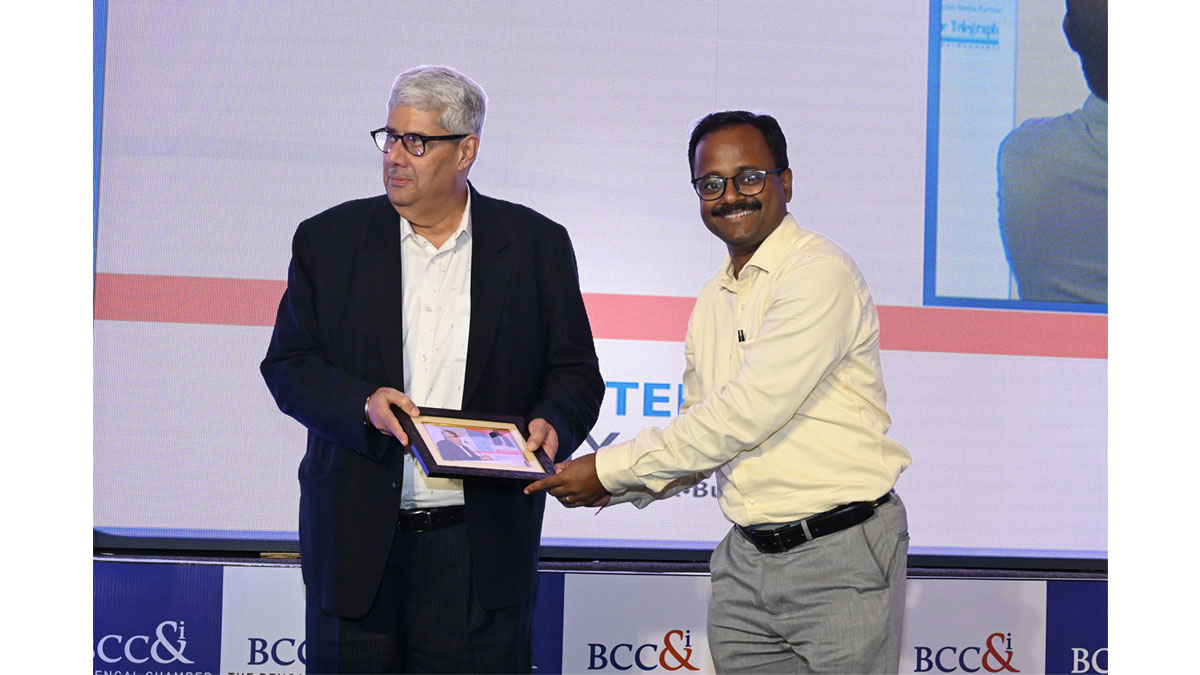 Mr. Dipanjan Dutta, CEO, Rice Group, handing over a memento to Mr. Anoop Hoon, Chairperson, Marketing and Brand Committee, BCC&I