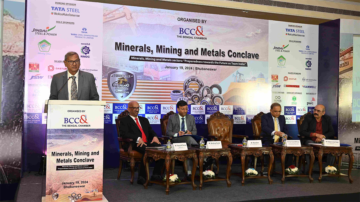 Mr. Rana Som, Mentor, Minerals & Mining Committee, BCC&I and Former CMD, NMDC, delivering the Opening Remarks at the Opening Session