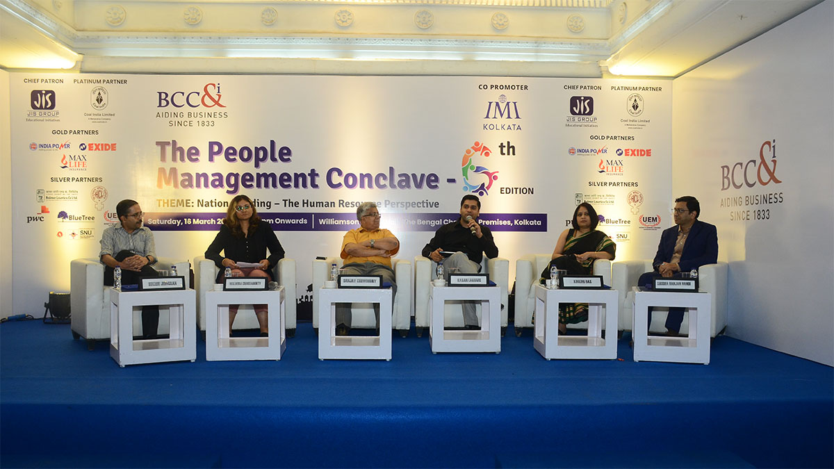 ‘Session on Engagement Paradigm – Successful Practices and Challenges ahead’ moderated by Mr. Karan Lakhani, Chief Human Resources Officer, Tata Steel Downstream Products Ltd. To his left were Ms. Kinkini Das, Chief HRBP Commercial Function and Profit Centers, Tata Steel Ltd and Mr. Shubha Ranjan Nandi, Director – Workforce Consulting, PWC India and to his right were Mr. Sanjay Kar Chowdhury, Dy. General Manager – HR, CESC Ltd, Ms. Malwika Chakraborty, Sr. Manager – HR & Training, TM International Logistics Ltd. and Mr. Ruchir Jhingran, Vice President & Head HR – Personal Care Business, ITC Ltd. 