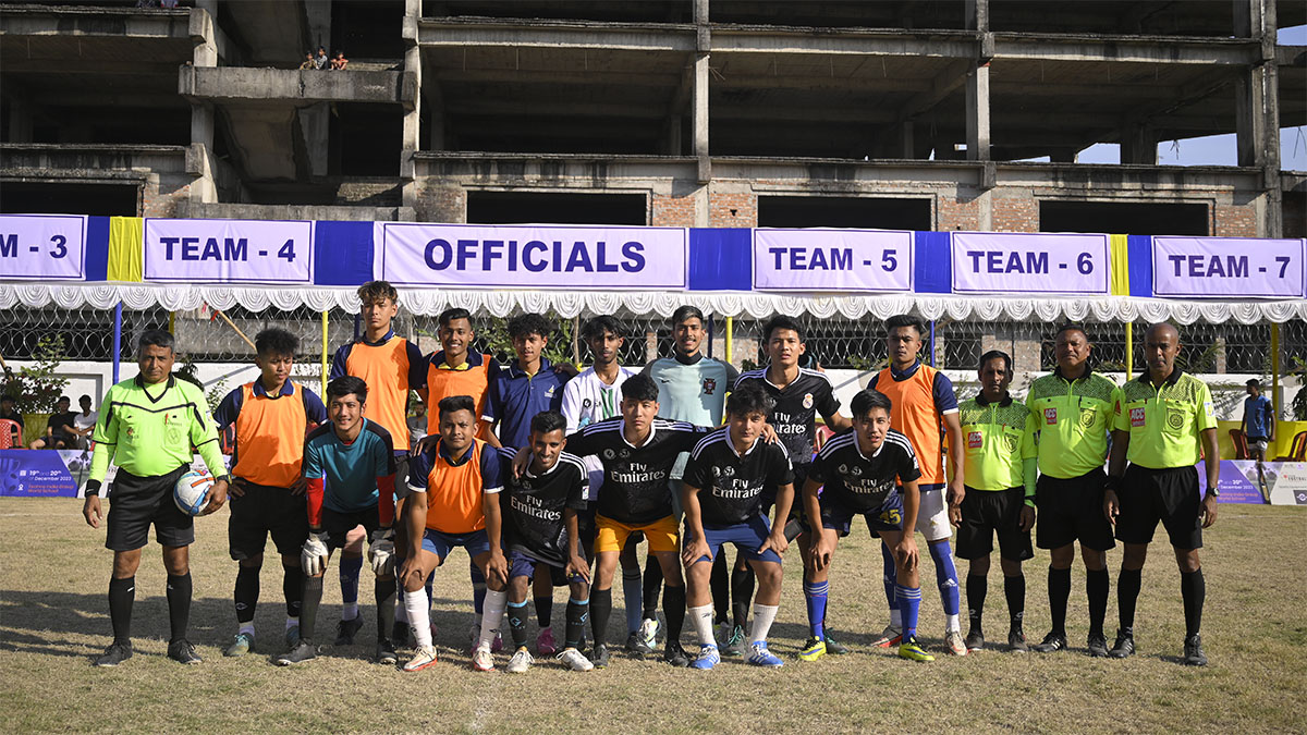 Teams getting lined up for a match 