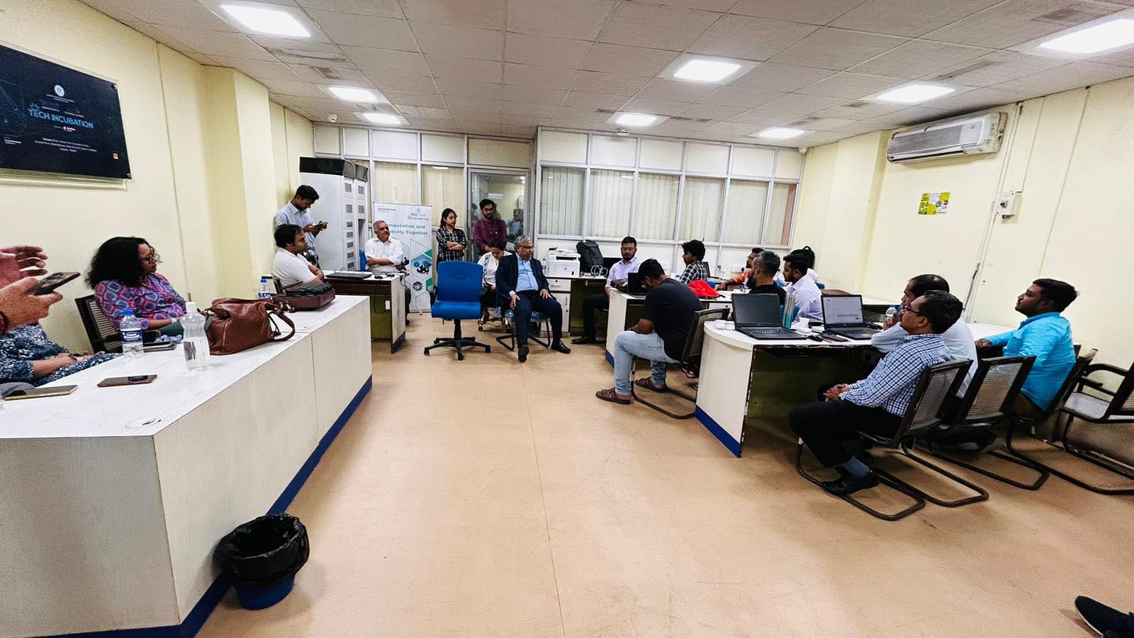 Mr. Gautam Ray, President, BCC&I and President-Corporate, RPSG Group (Left) interacting with Mr. Souvik Haldar, Founder, Hornet Decentratech Pvt Ltd (Right)