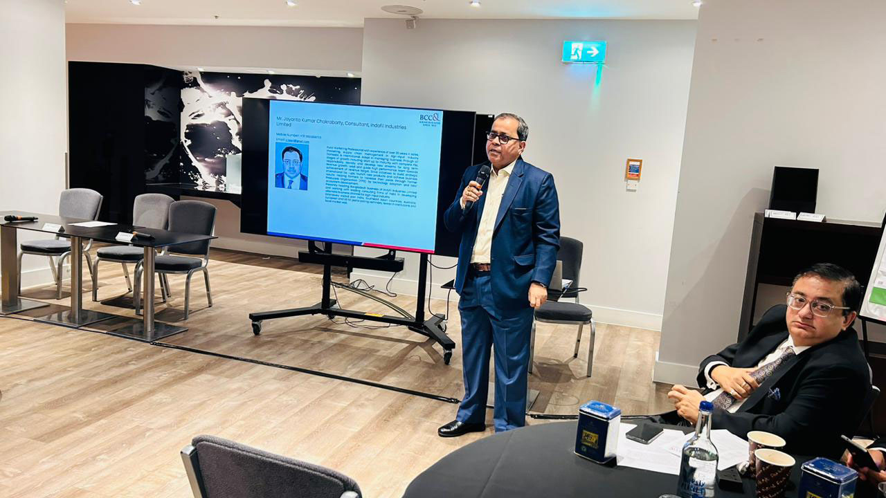 Our Delegate Members introducing their businesses during the Members of London Chamber of Commerce & Industry, UK India Business Council & Bengal Heritage Foundation during the “Net Zero – UK & India Collaborations”