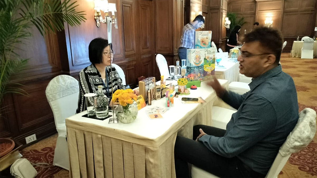 B2B Meeting in progress. 